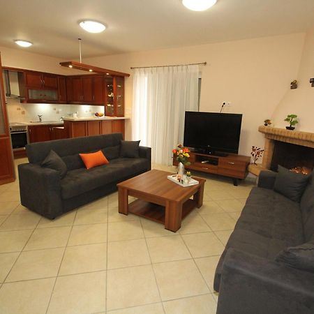 Spacious Country Apartment 브라브로나 외부 사진